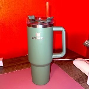 🟢 40oz STANLEY QUENCHER TUMBLER 🟢